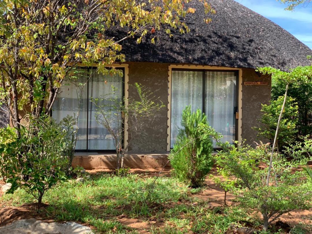 Jungle Breeze Home Stay Kasane Luaran gambar